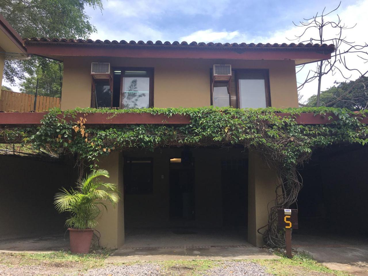 Aranjuez Lofts Santa Ana Apartment Santa Ana  Room photo